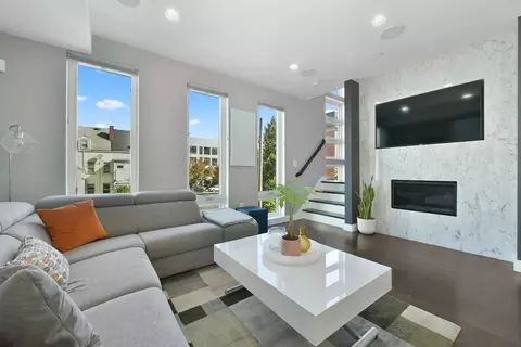 117 Bolton St, Boston, MA 02127