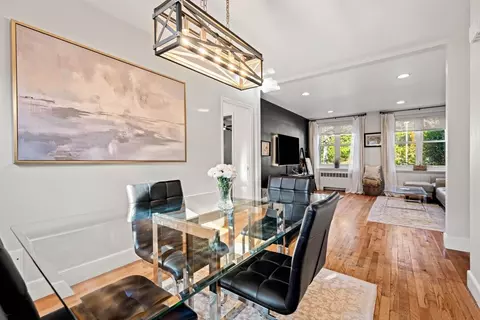 130 Boylston St #2, Chestnut Hill, MA 02467