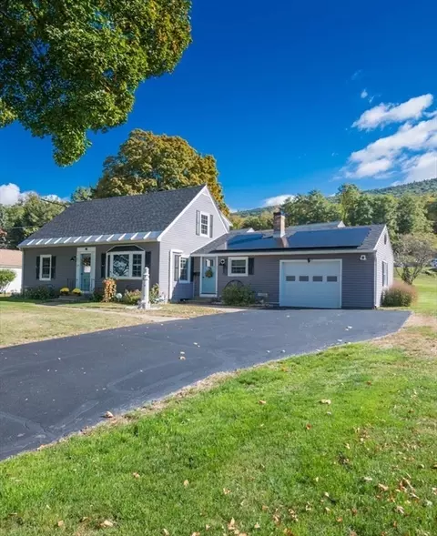 53 Maple St, Shelburne, MA 01370