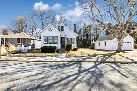 39 Waterman Rd, Boston, MA 02131