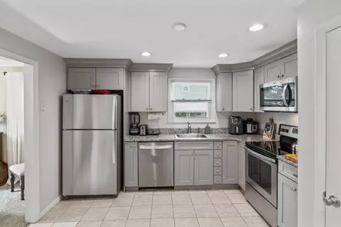 24 26 Mcalee Ave, Framingham, MA 01702 photo 28
