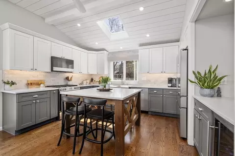 4 Stevens Rd, Wellesley, MA 02482 photo 4