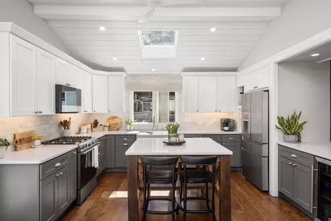 4 Stevens Rd, Wellesley, MA 02482 photo 5