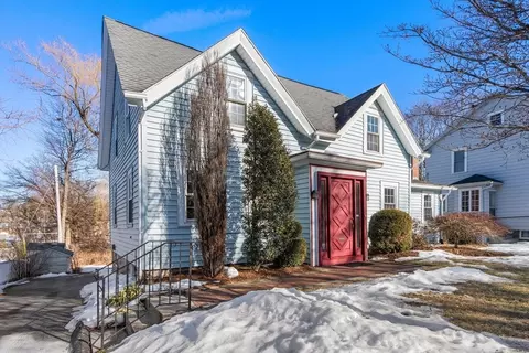 122 Forest St, Worcester, MA 01609 photo 3