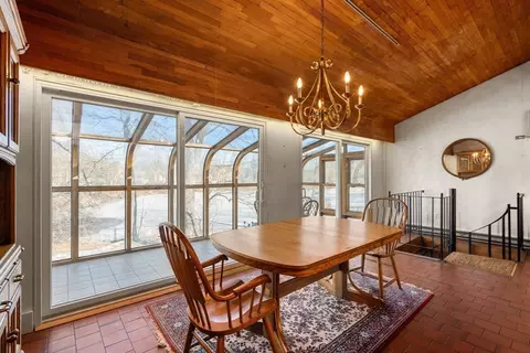 122 Forest St, Worcester, MA 01609 photo 8