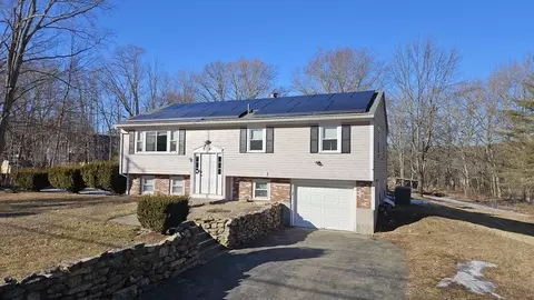 184 Sutton St, Northbridge, MA 01534