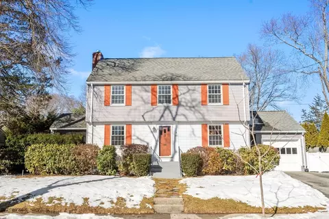 66 Fessenden St, Newton, MA 02460