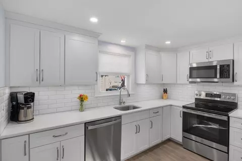 45 Arlington Rd, Dedham, MA 02026