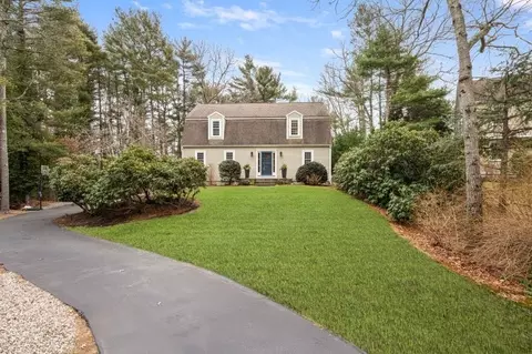 91 Brick Hill Ln, Duxbury, MA 02332