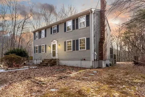 13 W Pine Dr, Walpole, MA 02081 photo 2