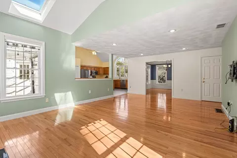 Living - 125 Adams St, Dunstable, MA 01827 photo 4 of 7