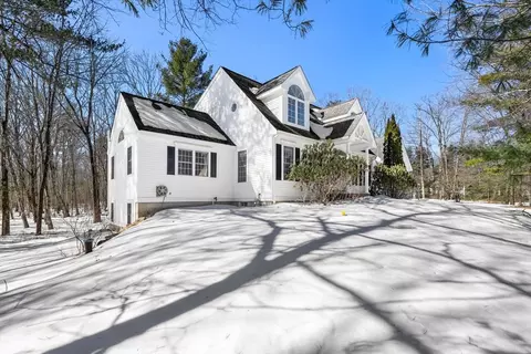Exterior - 125 Adams St, Dunstable, MA 01827 photo 4 of 4