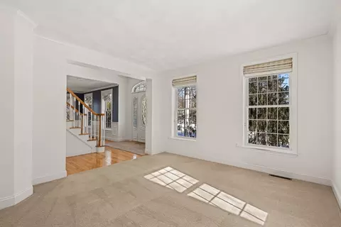 Living - 125 Adams St, Dunstable, MA 01827 photo 6 of 7