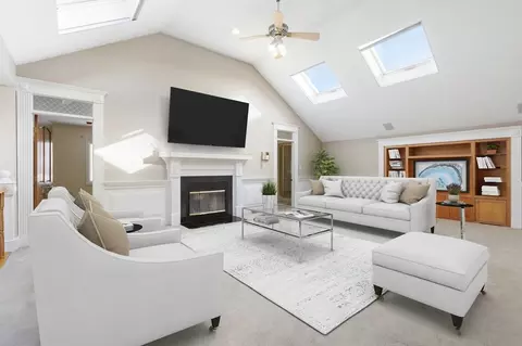 76 Kim Ter #C, Stoughton, MA 02072