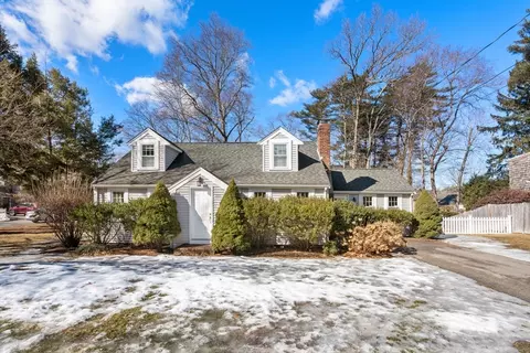 199 Pond St, Westwood, MA 02090