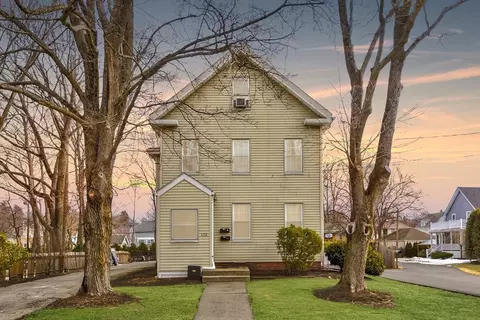 1052 Main St #2, Wakefield, MA 01880