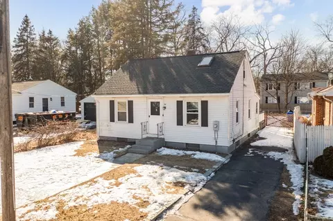 84 Glenwood St, Springfield, MA 01119