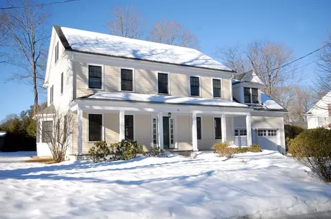 82 Old Bridge Rd, Concord, MA 01742