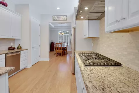 32 Pine Tree Dr #32, Methuen, MA 01844 photo 13