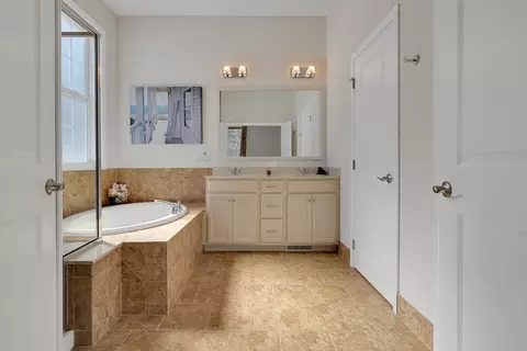 32 Pine Tree Dr #32, Methuen, MA 01844 photo 20