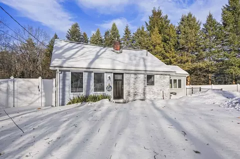 216 Highland St, Lunenburg, MA 01462