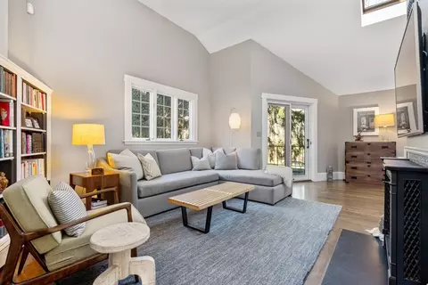 8 Schoolmaster Ln, Dedham, MA 02026 photo 17