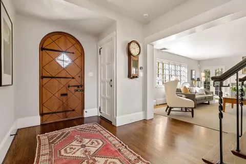 8 Schoolmaster Ln, Dedham, MA 02026 photo 3