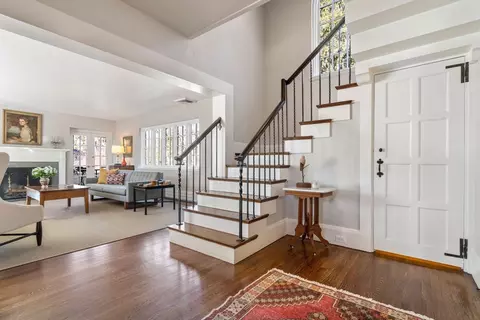 8 Schoolmaster Ln, Dedham, MA 02026 photo 4