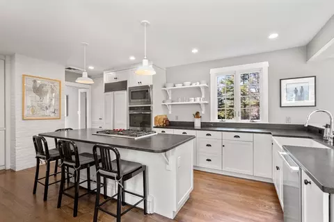 8 Schoolmaster Ln, Dedham, MA 02026 photo 13