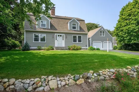 Exterior - 17 Cedar Point Cir, Barnstable, MA 02632 photo 6 of 14
