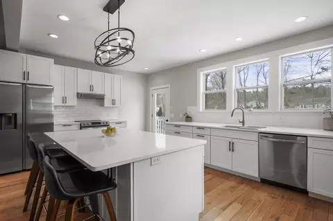 40 Haskell St, Beverly, MA 01915 photo 8