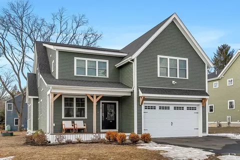 2 Barts Way, Acton, MA 01720