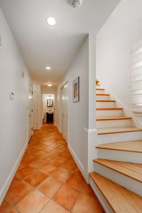 22 Line St #E, Somerville, MA 02143 photo 7