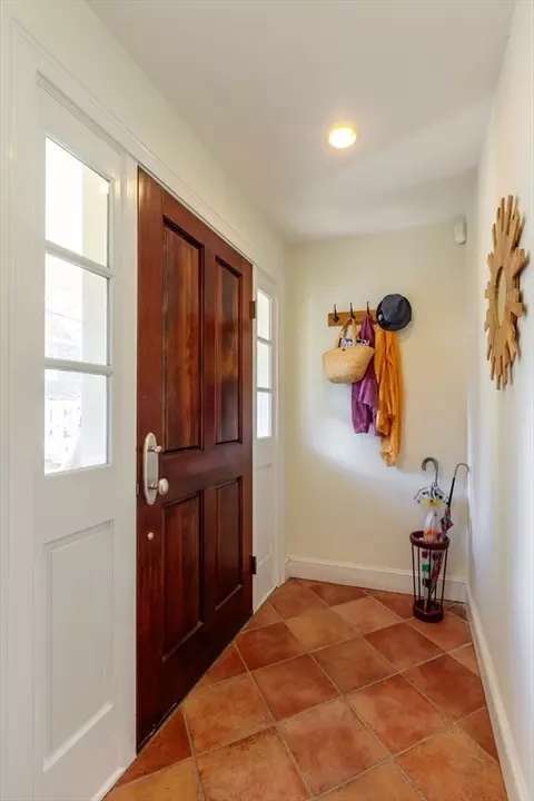 22 Line St #E, Somerville, MA 02143 photo 2