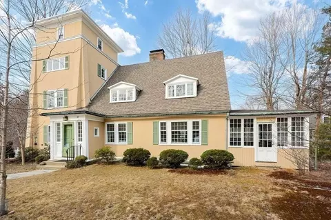 65 Gates St, Framingham, MA 01702