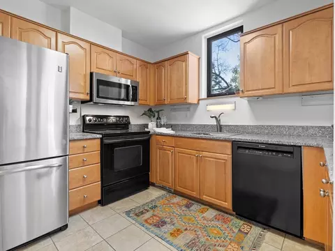 101 Summit Ave #C, Brookline, MA 02446 photo 11