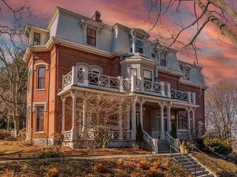101 Summit Ave #C, Brookline, MA 02446 photo 2