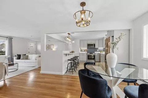 4 Parkman Rd, Reading, MA 01867 photo 4