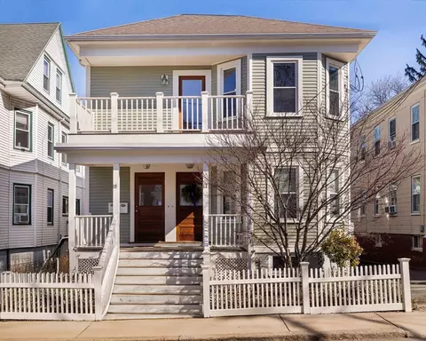 19 Hawthorne St #19, Somerville, MA 02144