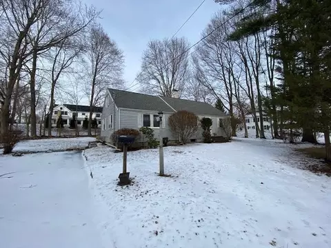 25 Arnold Rd, Hingham, MA 02043