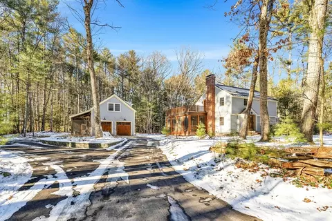 243 Brook St, Carlisle, MA 01741