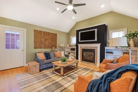 31 Kenney St, Needham, MA 02492 photo 7