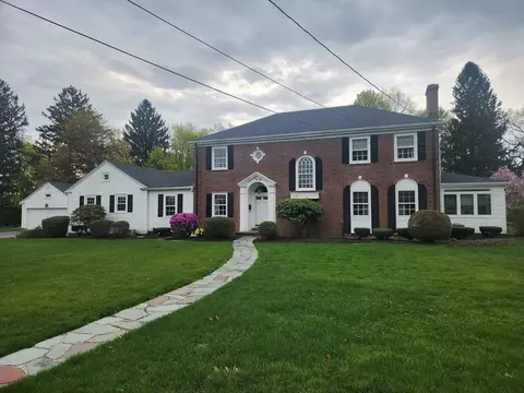 30 Thorny Lea Ter, Brockton, MA 02301