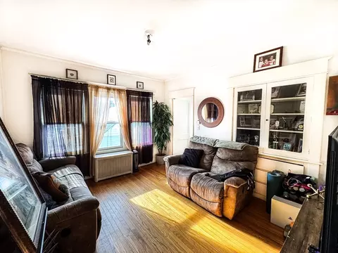 38-40 Washington St, Springfield, MA 01108 photo 4