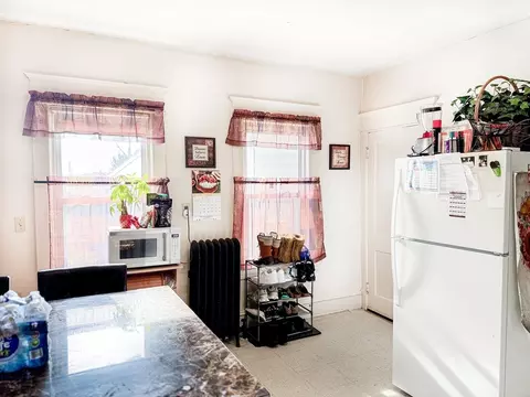 38-40 Washington St, Springfield, MA 01108 photo 2