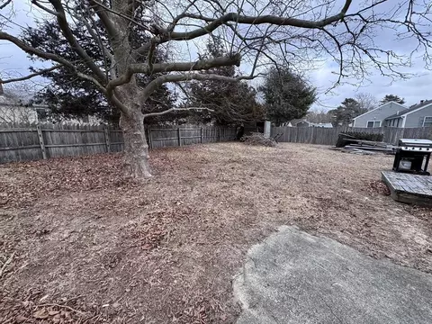 Exterior - 19 Wren Ter, Wareham, MA 02571 photo 2 of 5
