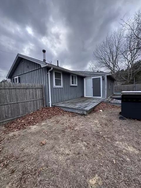 Exterior - 19 Wren Ter, Wareham, MA 02571 photo 3 of 5
