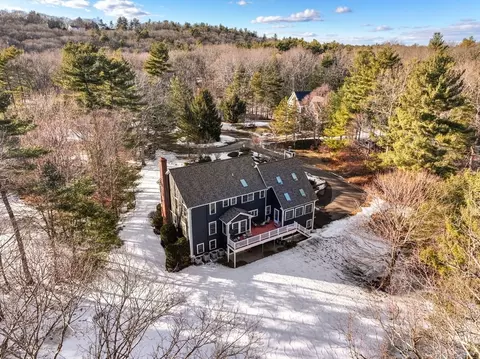 28 Francis St, Dover, MA 02030 photo 3