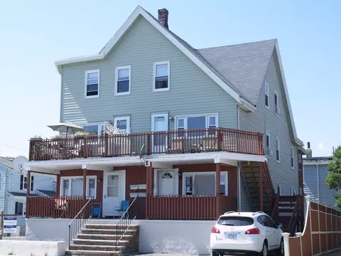 235-236 Winthrop Shore Dr, Winthrop, MA 02152