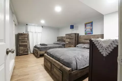 Bedroom - 46 Kane St, Springfield, MA 01119 photo 4 of 4